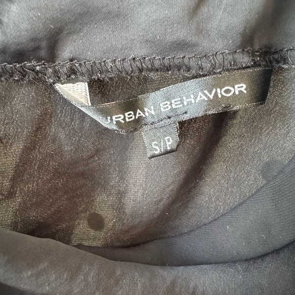 Urban Behavior black Asymmetrical Sleeveless Tank Top - Picture 2 of 6